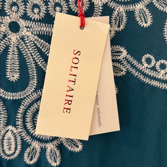 Solitaire Blouse - Picture 3 of 7